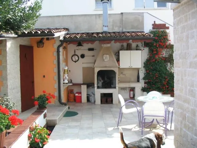Apartment In Fazana With Balcony, Air Conditioning, W-Lan,Washing Machine 229-1 Croatia