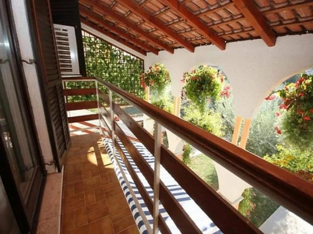 Apartment In Fazana With Balcony, Air Conditioning, W-Lan,Washing Machine 229-1