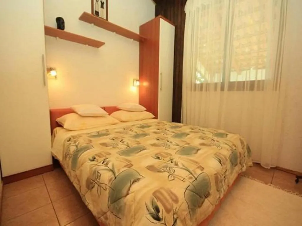 Apartment In Fazana With Balcony, Air Conditioning, W-Lan,Washing Machine 229-1 Croatia